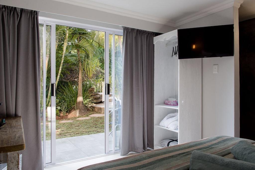 Luxury Upmarket Guesthouse 20 On 4Th Rustenburg Exterior photo